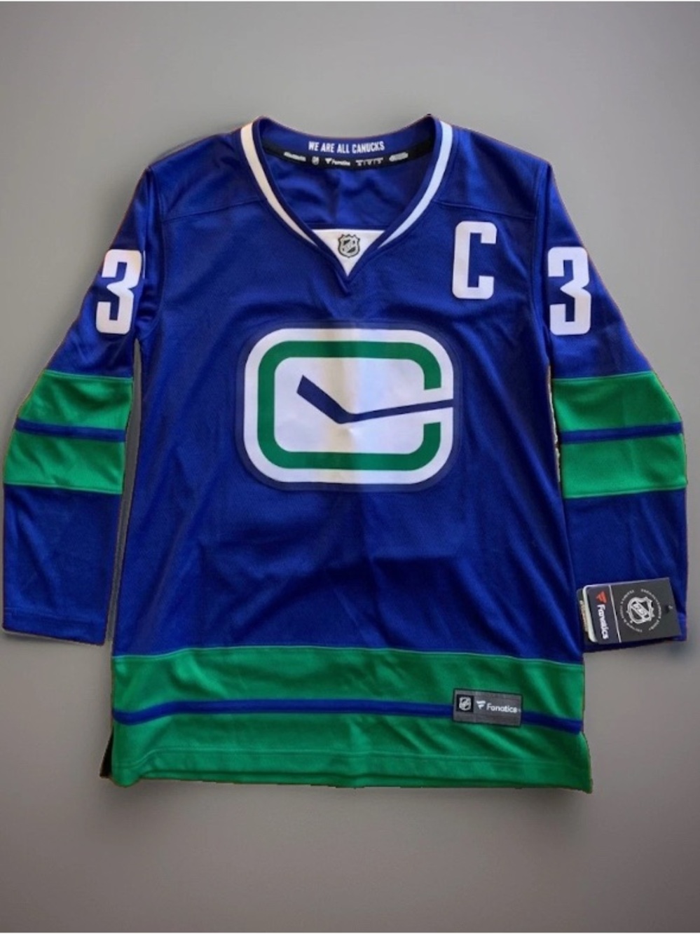 NWT Vancouver Canucks Captain H Sedin NHL Fanatics #33 women’s m Hockey Jersey